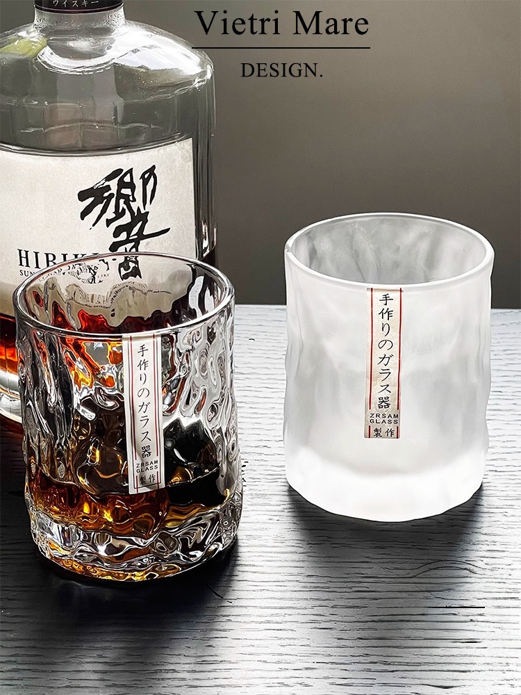 Wine Beer Whiskey - Handgemaakte Vietnamese glazen beker met hamerpatroon,